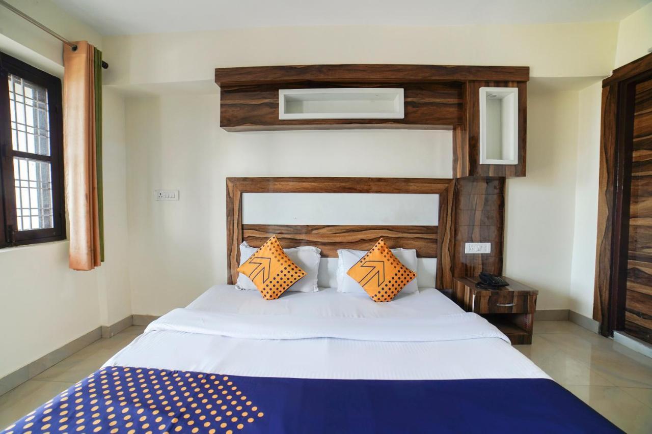 Super Oyo Sunrise Homestay Массури Экстерьер фото